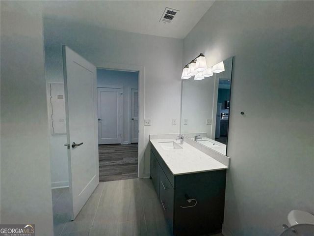 525 Parkway Drive NE 512, Atlanta, GA 30354