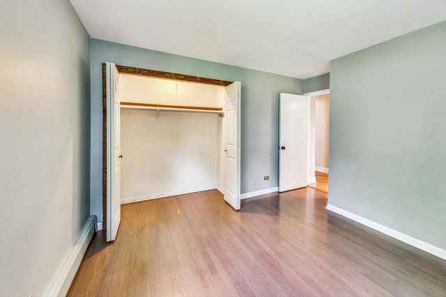 129 E 55th Street, Westmont, IL 60559