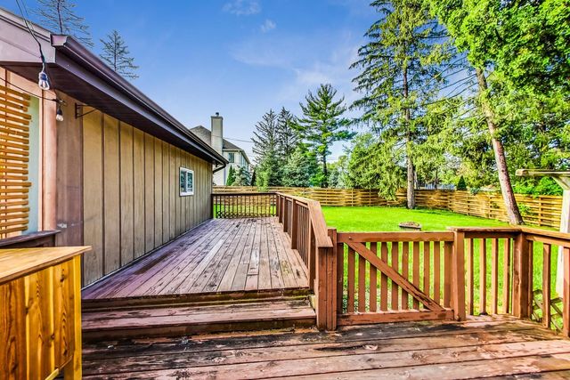 129 E 55th Street, Westmont, IL 60559