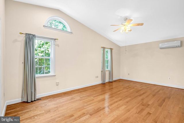4217 SCOTLAND RD, Alexandria, VA 22309
