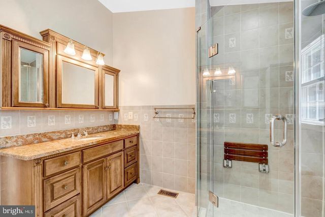 4217 SCOTLAND RD, Alexandria, VA 22309