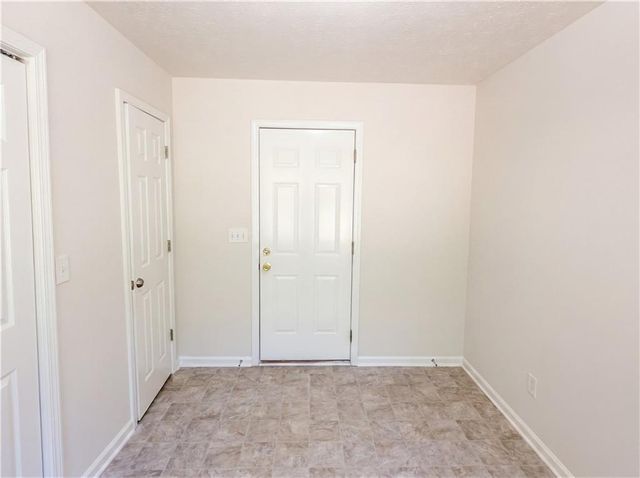 182 Livingston Lane, Covington, GA 30016
