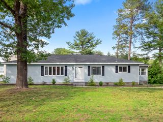 1595 Varnum Ave, Lowell, MA 01854