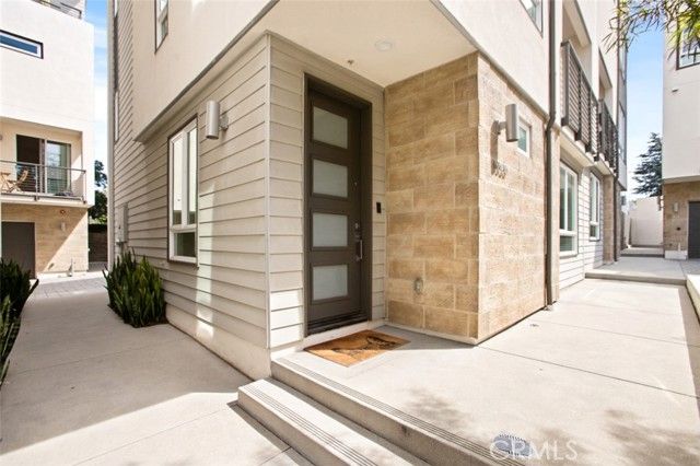 5606 E Alloway Court, Los Angeles, CA 90042