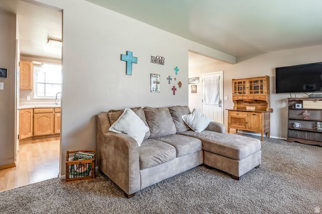 4215 GRAMERCY AVE, South Ogden, UT 84403