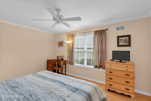 2 Wellington Lane, Lakewood, NJ 08701