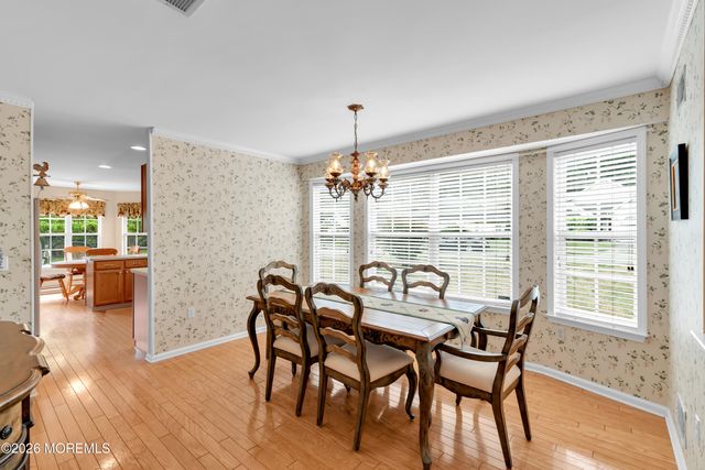 2 Wellington Lane, Lakewood, NJ 08701