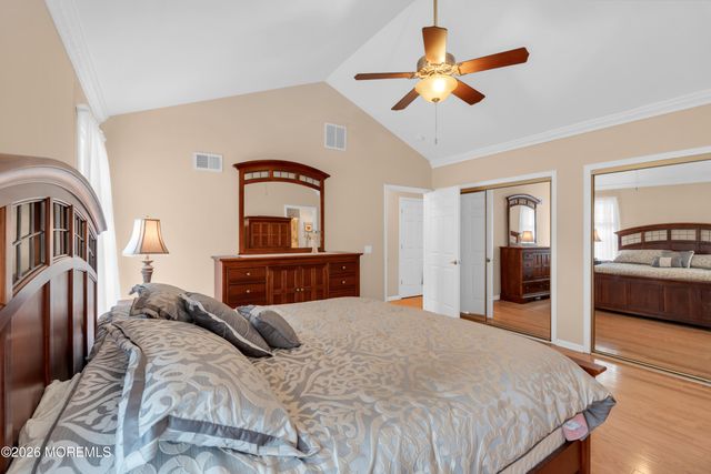 2 Wellington Lane, Lakewood, NJ 08701