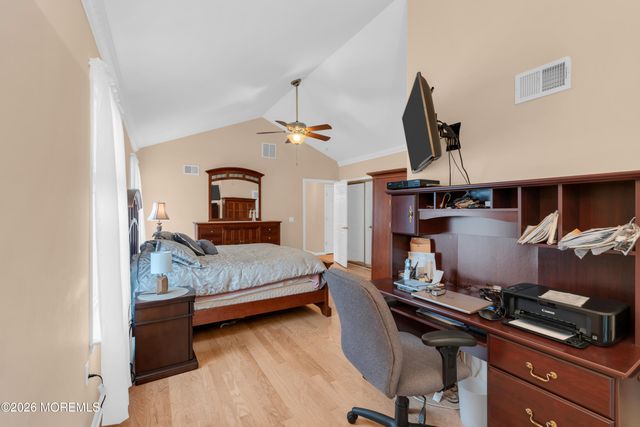 2 Wellington Lane, Lakewood, NJ 08701