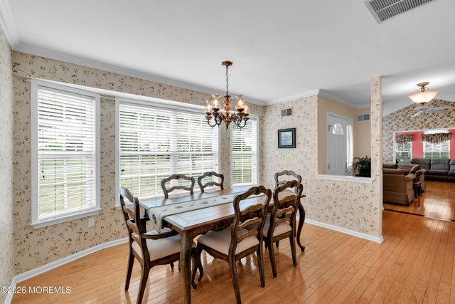 2 Wellington Lane, Lakewood, NJ 08701
