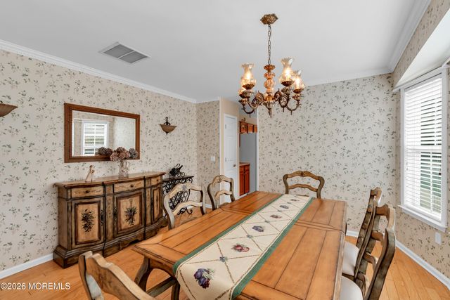 2 Wellington Lane, Lakewood, NJ 08701