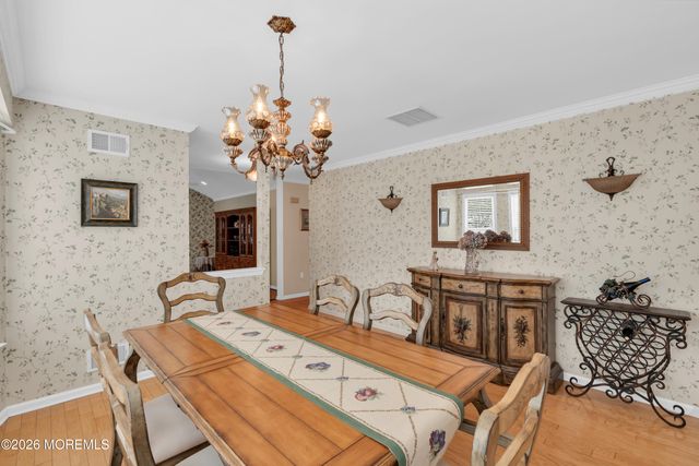 2 Wellington Lane, Lakewood, NJ 08701