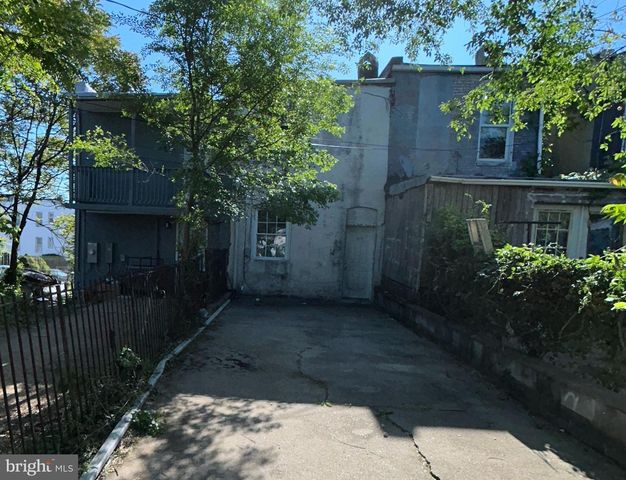 1108 N DUKELAND ST, Baltimore, MD 21216