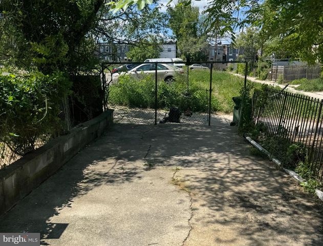 1108 N DUKELAND ST, Baltimore, MD 21216