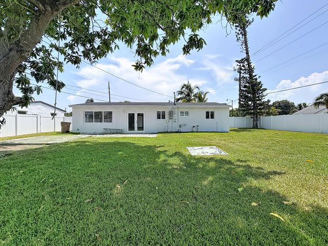 1441 SW 1ST Terrace, Deerfield Beach, FL 33441