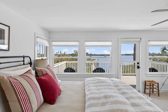 1935 Quay Dock Road, Vero Beach, FL 32967
