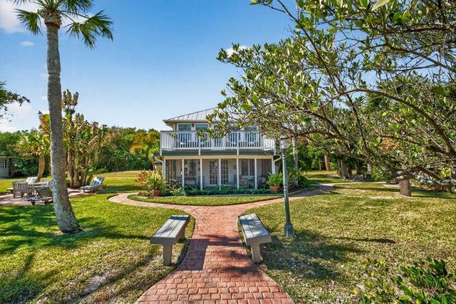 1935 Quay Dock Road, Vero Beach, FL 32967
