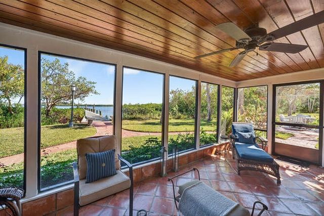1935 Quay Dock Road, Vero Beach, FL 32967