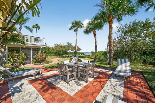 1935 Quay Dock Road, Vero Beach, FL 32967
