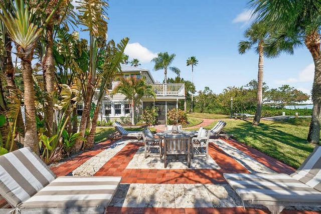 1935 Quay Dock Road, Vero Beach, FL 32967