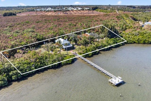 1935 Quay Dock Road, Vero Beach, FL 32967