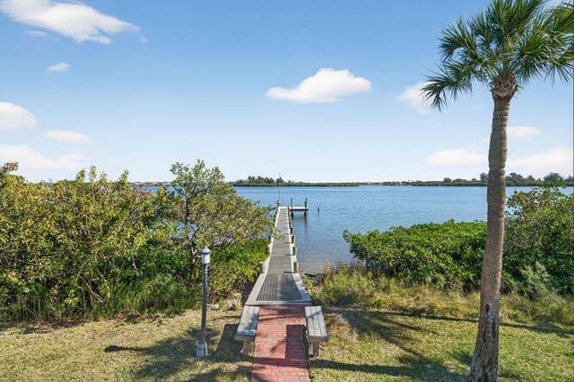 1935 Quay Dock Road, Vero Beach, FL 32967