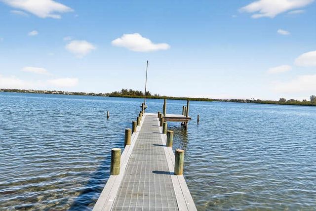 1935 Quay Dock Road, Vero Beach, FL 32967