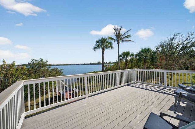 1935 Quay Dock Road, Vero Beach, FL 32967