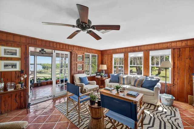 1935 Quay Dock Road, Vero Beach, FL 32967
