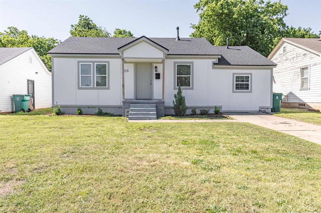 Image 1 of property listing at 816 NE 31st Street, Oklahoma City, OK 73105
