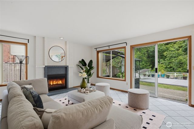 18710 139th Way SE, Renton, WA 98058