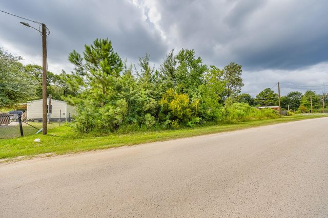 505 County Road 3416, Cleveland, TX 77327