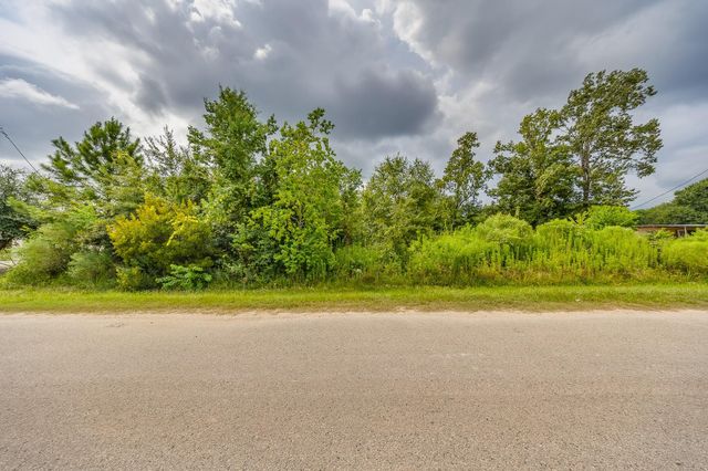 505 County Road 3416, Cleveland, TX 77327