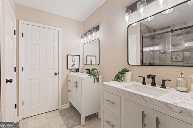 1206 Astastula Way, Woodstock, GA 30188