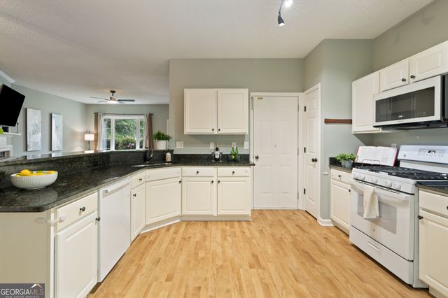 1206 Astastula Way, Woodstock, GA 30188