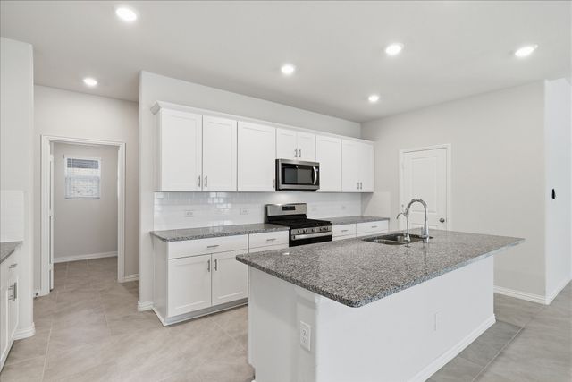 233 Luna Lane, Lake Dallas, TX 75065