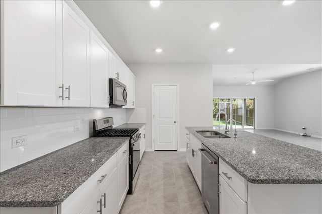 233 Luna Lane, Lake Dallas, TX 75065