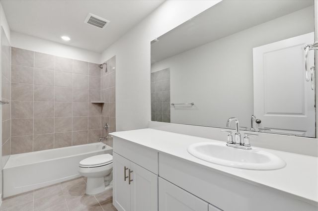 233 Luna Lane, Lake Dallas, TX 75065
