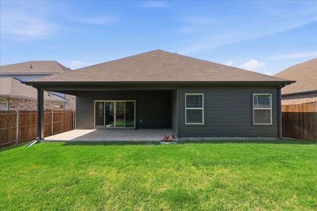 233 Luna Lane, Lake Dallas, TX 75065
