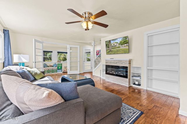 5948 Whiteford Road, Sylvania, OH 43560