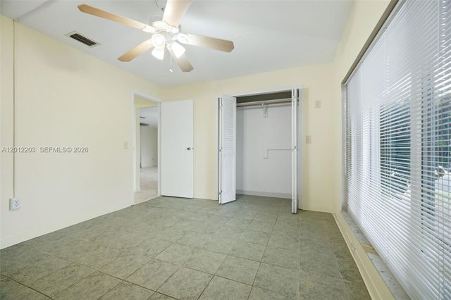 920 NW 92nd Ave, Pembroke Pines, FL 33024