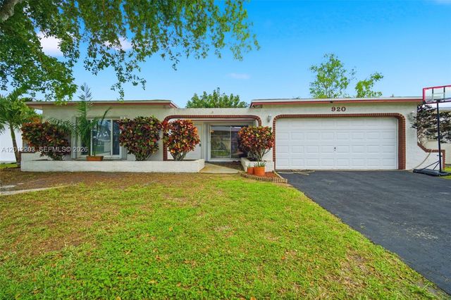 920 NW 92nd Ave, Pembroke Pines, FL 33024
