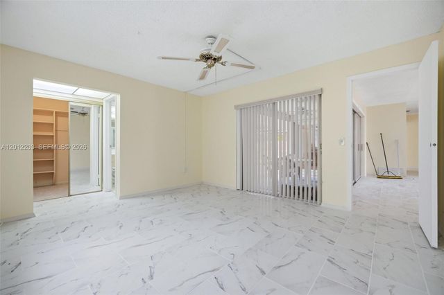 920 NW 92nd Ave, Pembroke Pines, FL 33024