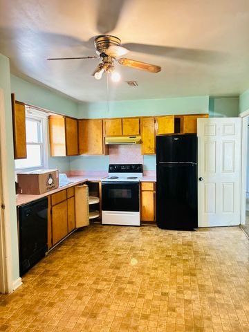 7601 Ireland Drive, North Charleston, SC 29420