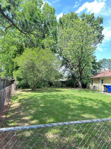 7601 Ireland Drive, North Charleston, SC 29420