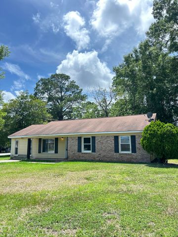 7601 Ireland Drive, North Charleston, SC 29420