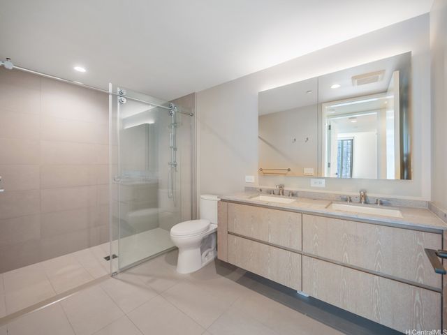 1000 Auahi Street 2904, Honolulu, HI 96814