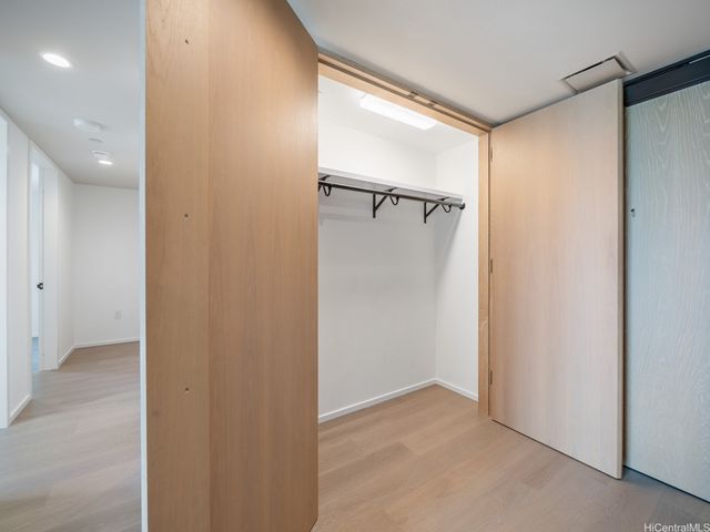 1000 Auahi Street 2904, Honolulu, HI 96814