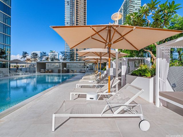 1000 Auahi Street 2904, Honolulu, HI 96814