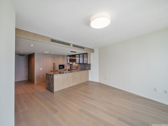 1000 Auahi Street 2904, Honolulu, HI 96814